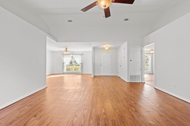 Building Photo - 4407 Southminster Cir