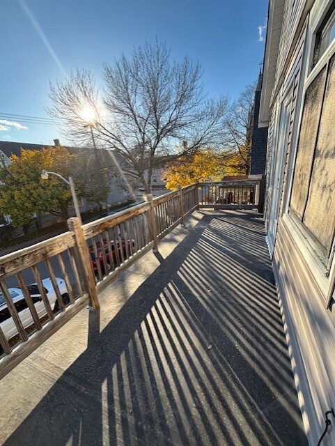 Building Photo - 1012 E Clarke St