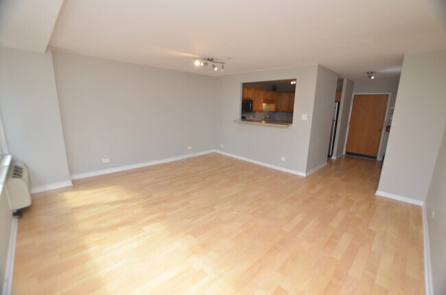 Building Photo - 211 E Ohio St