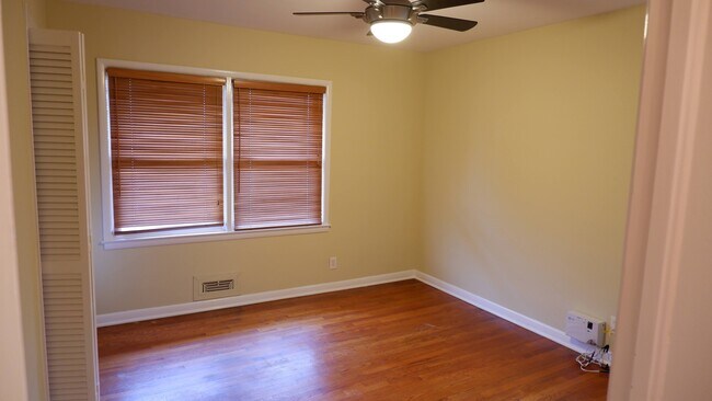 Building Photo - 1380 Stephens Dr NE