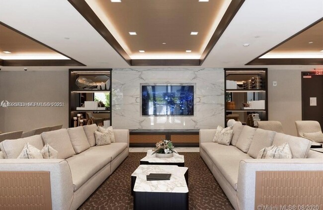 Building Photo - 301 Altara Ave