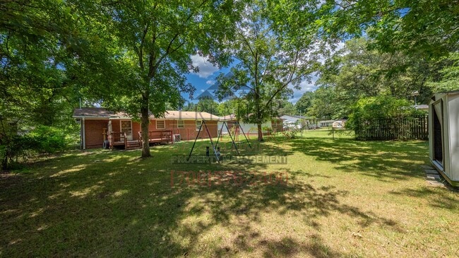Building Photo - 2112 Lamore St