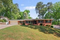 Building Photo - 3582 Cloudland Dr