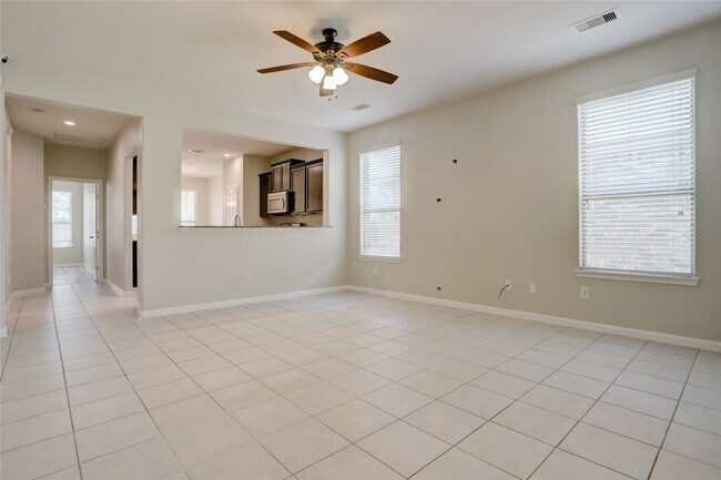 Building Photo - 1011 Larkfield Dr
