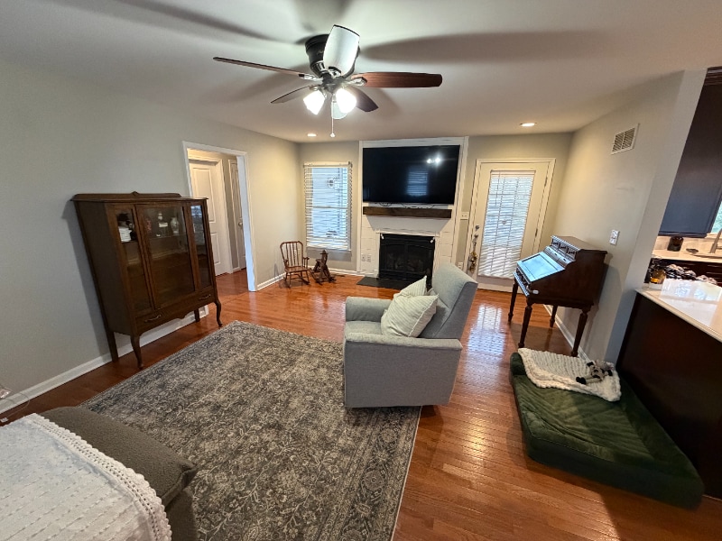 Building Photo - 9 Piper Court