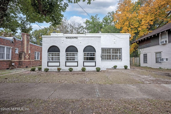 Building Photo - 325 Alder St