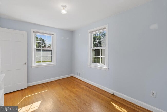 Building Photo - 15118 Liberty Grove Dr