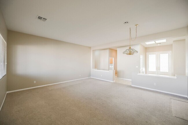 Building Photo - 2716 Thomasville Ave