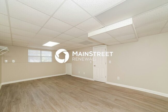 Building Photo - 4 Bedroom Pet-Friendly Home in Acworth, GA with Main Street Renewal