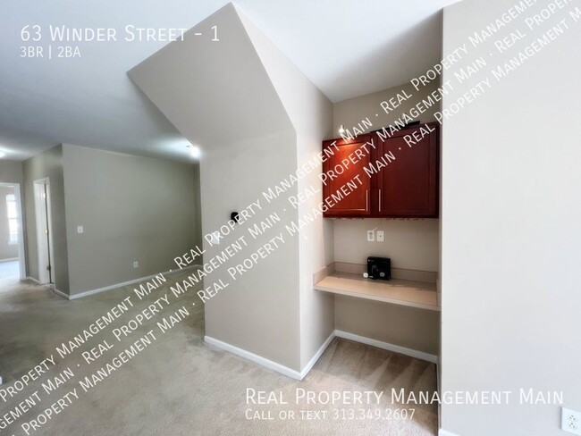 Building Photo - 63 Winder St