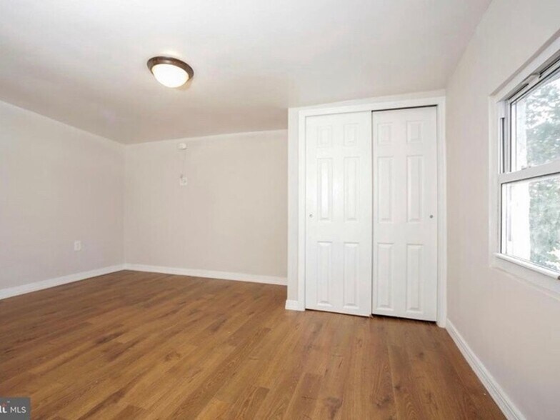 Building Photo - 3942 Wallace St