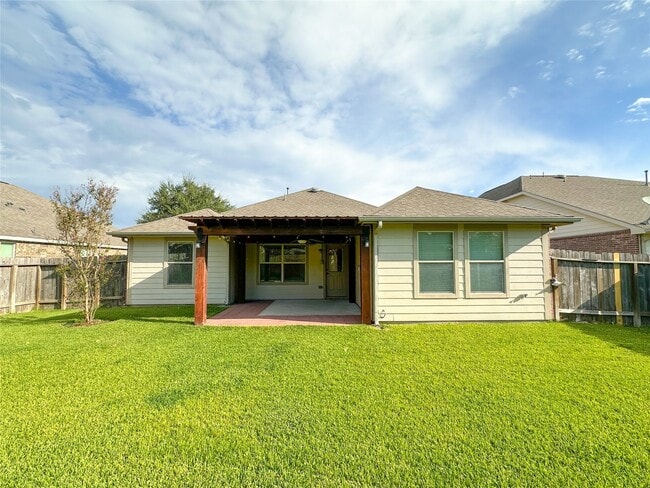 Building Photo - 8635 Sweet Pasture Dr