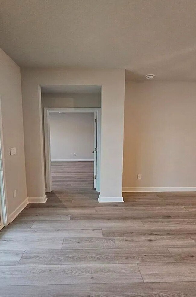 Building Photo - A Place to Call Home in Cypress Ridge 3 Bedroom Rental