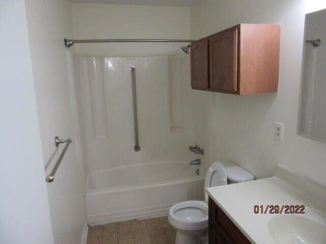 Building Photo - 5031 Chateau Ave