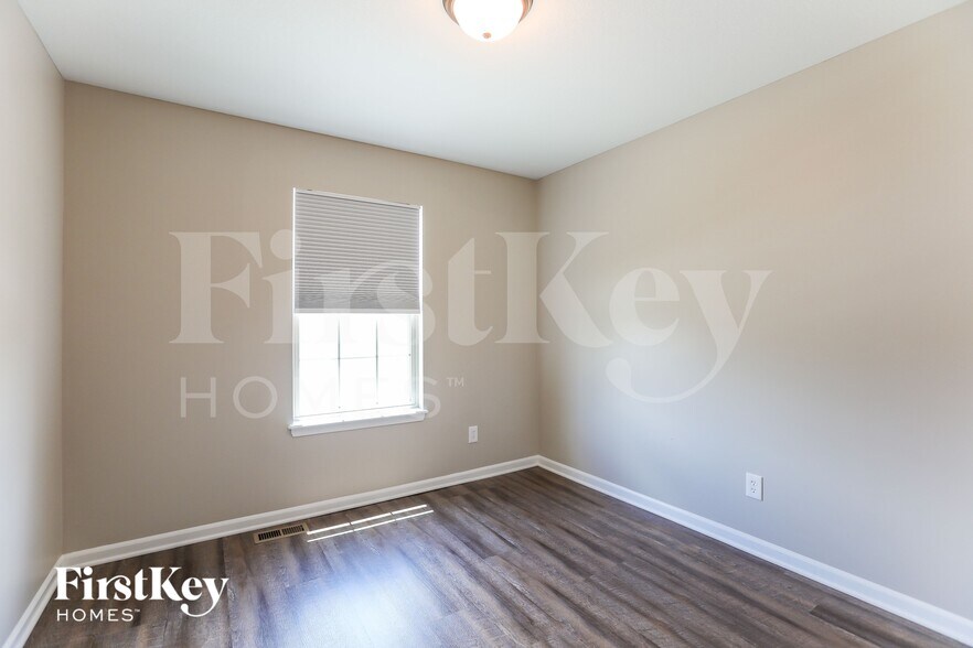 Building Photo - 8952 NE 116th Pl