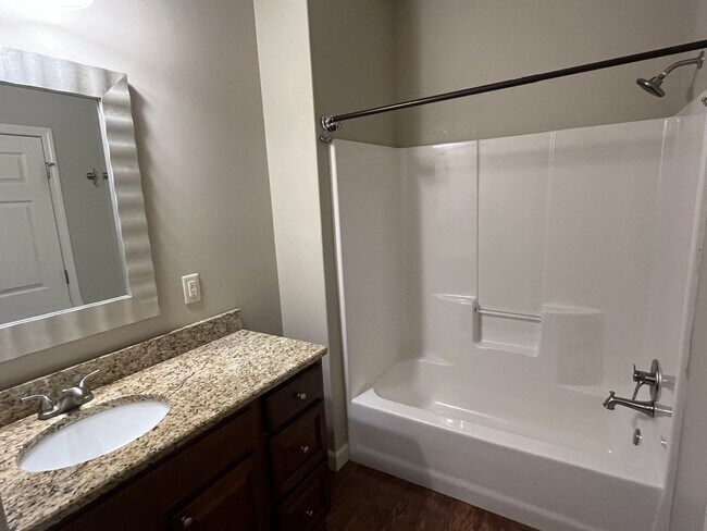 Building Photo - 5 Bluefish Ct