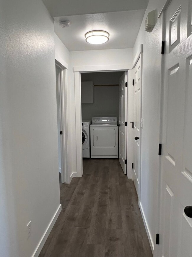 Building Photo - Beautiful 3 bed 2 bath home in the Haven Cove Subd just off Cherry Ln and N Ten Mile Rd