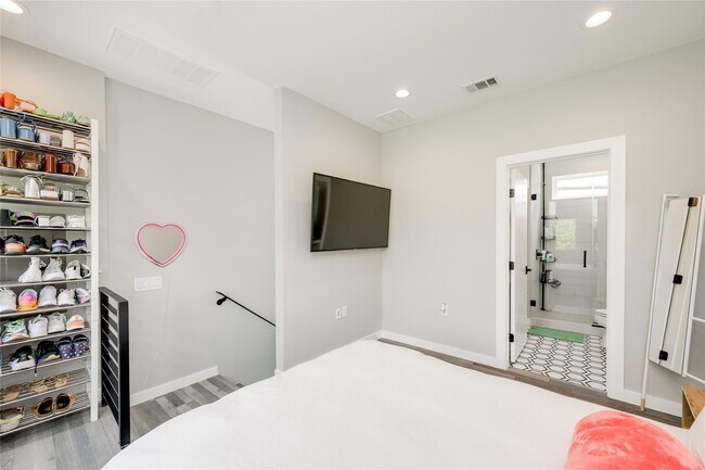 Building Photo - 2108 Tillery St