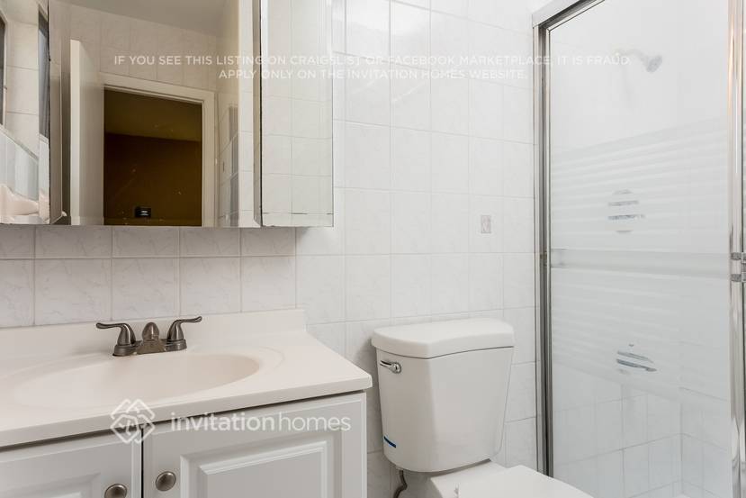 Building Photo - 3010 SW 97th Ct