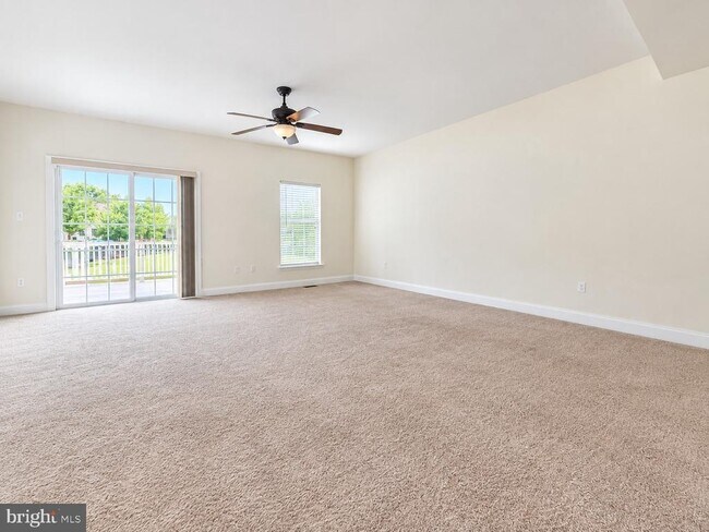 Building Photo - 115 Bay Hill Ln