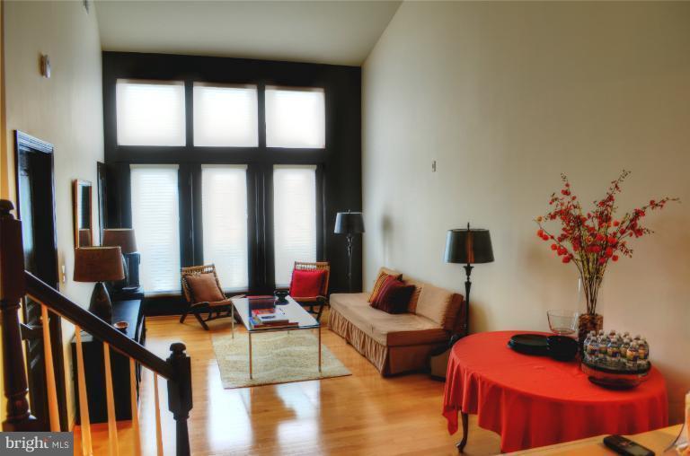 Living Room - 12001 Market St