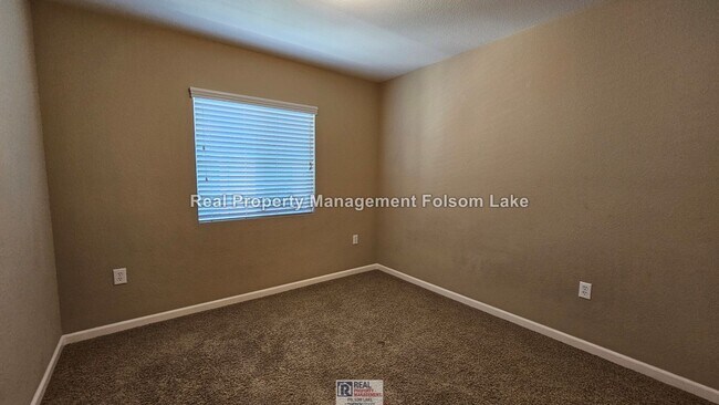 Building Photo - 3 Bed 2.5 Bath | Large Patio | Rivage in the Parkway
