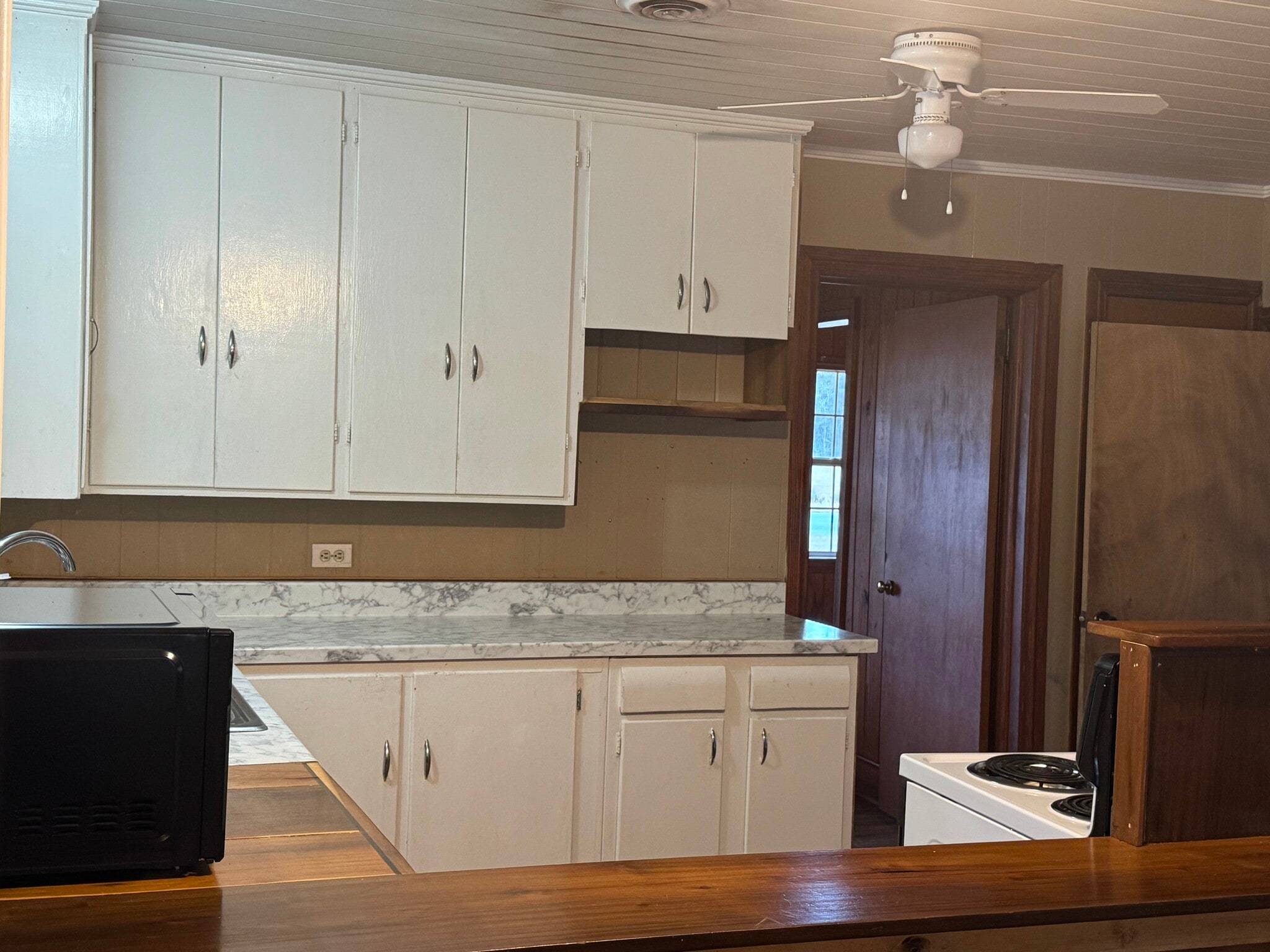 Kitchen - 20089 Padgett Rd