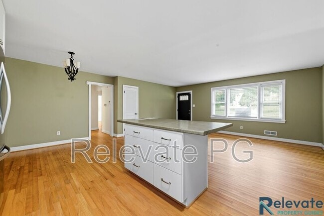 Building Photo - 401 Keats Rd