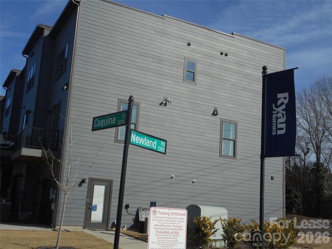 Building Photo - 3121 Coquina Ln