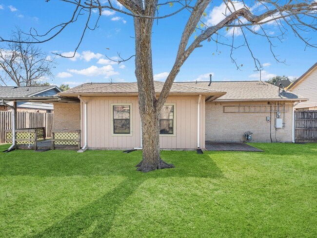 Building Photo - 3311 Westbrook Cir
