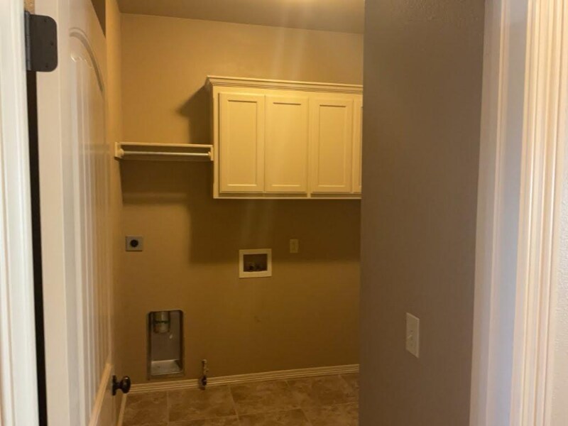 Building Photo - 14537 S Urbana Ct
