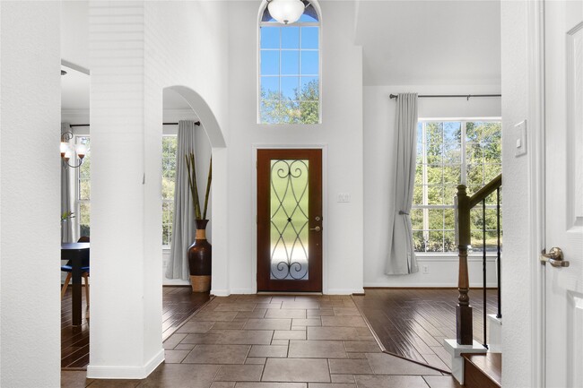 Building Photo - 55 E Montfair Blvd