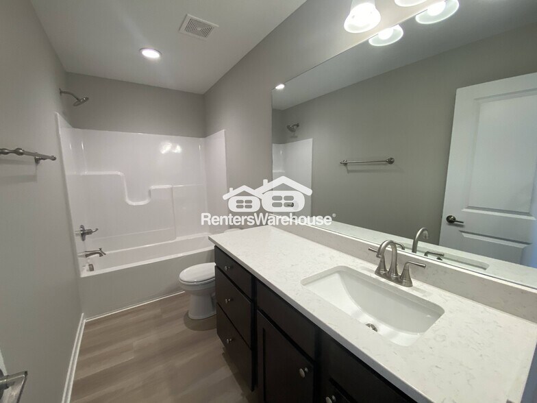 Building Photo - 7000 Lake Ridge Ave