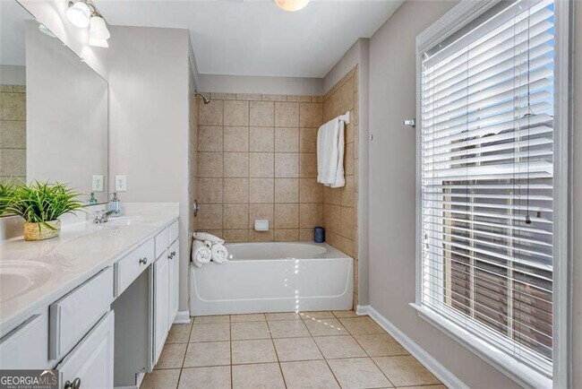 Building Photo - 268 Balaban Cir