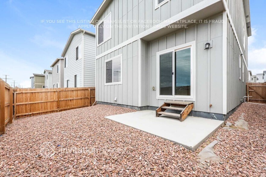 Building Photo - 6156 Big Bird Dr