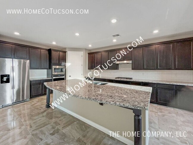 Building Photo - 9915 N Cardon Grande Trail