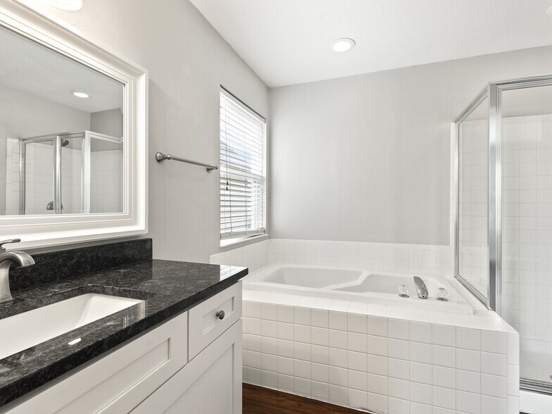 Building Photo - 8022 Crete Ln