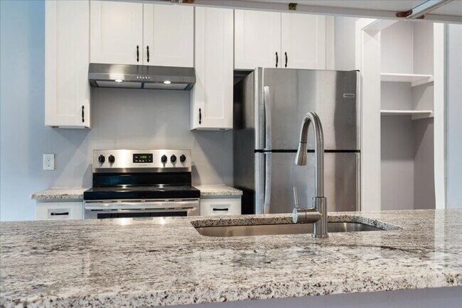Building Photo - 1703 Coronado Hills Dr