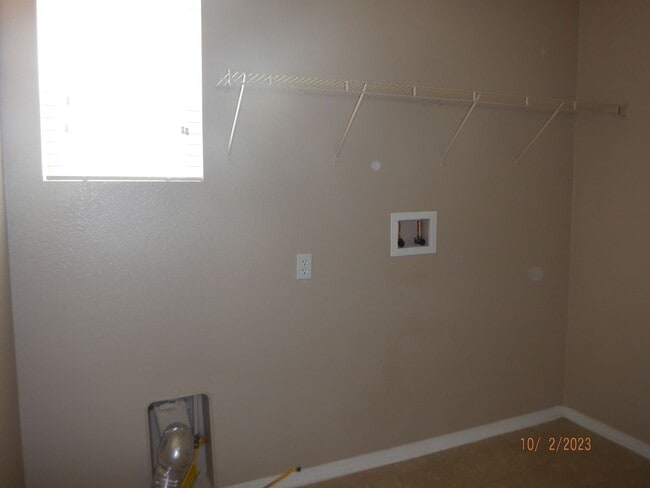 Building Photo - Located in the Heart of Tehachapi!
