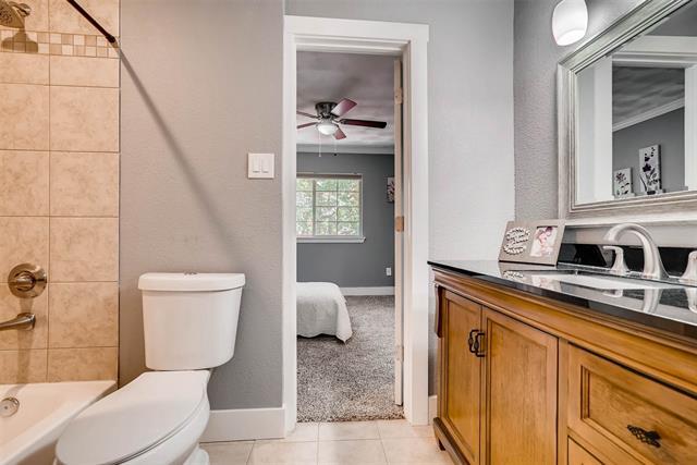 Building Photo - 1715 Pratt St