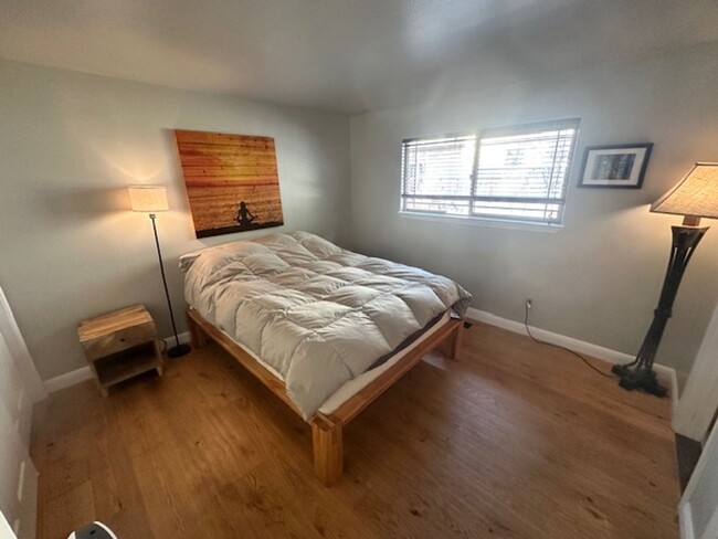 Building Photo - Cozy 2Bc 2Ba home avail. from 1/6/25- 3/30...