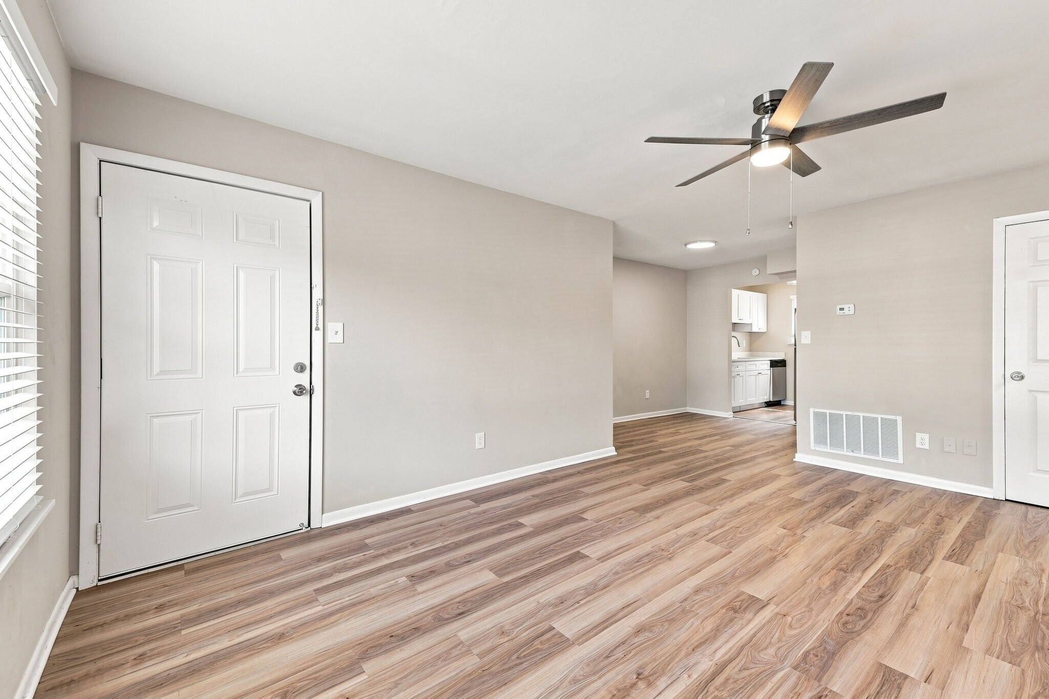 Building Photo - 200 Kilby Shores Dr