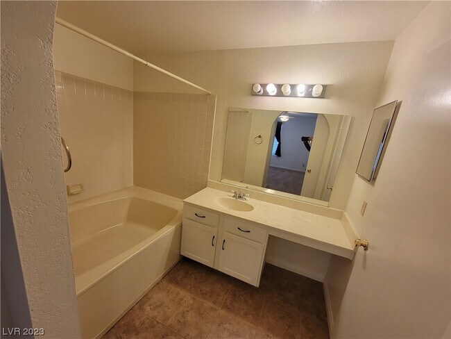 Building Photo - 2200 S Fort Apache Rd