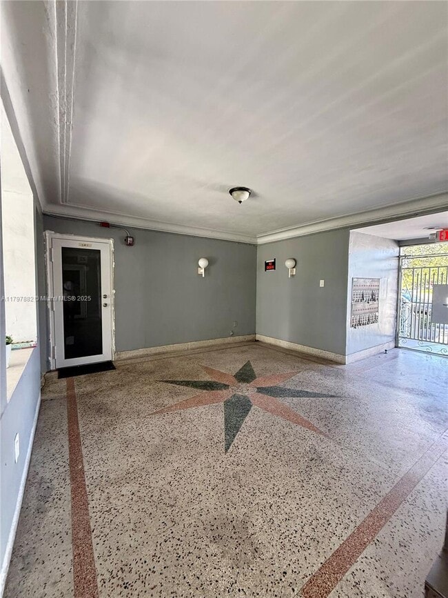 Building Photo - 5305 Biscayne Blvd