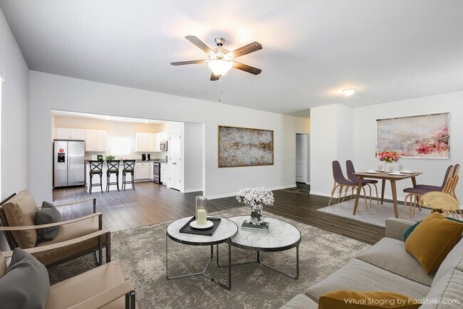 Building Photo - Beautiful 3 Bedroom Home with Large Yard
