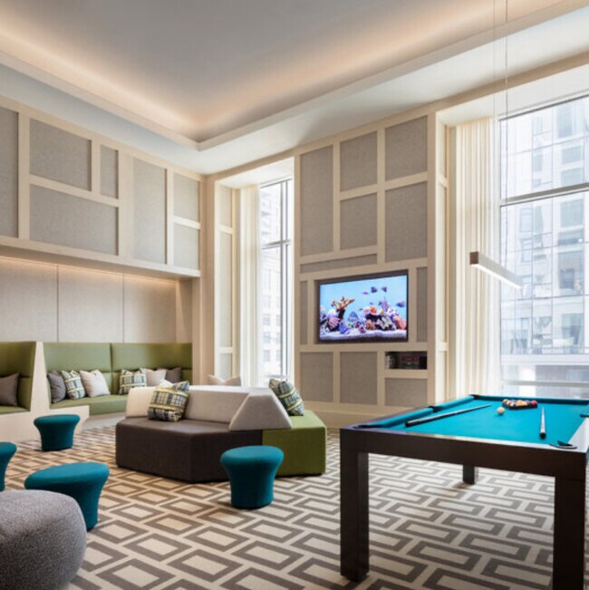 Building Photo - 514 N Peshtigo Ct