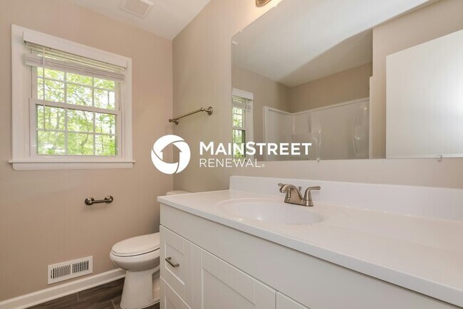 Building Photo - 4 Bedroom Pet-Friendly Home in CHARLOTTE, ...