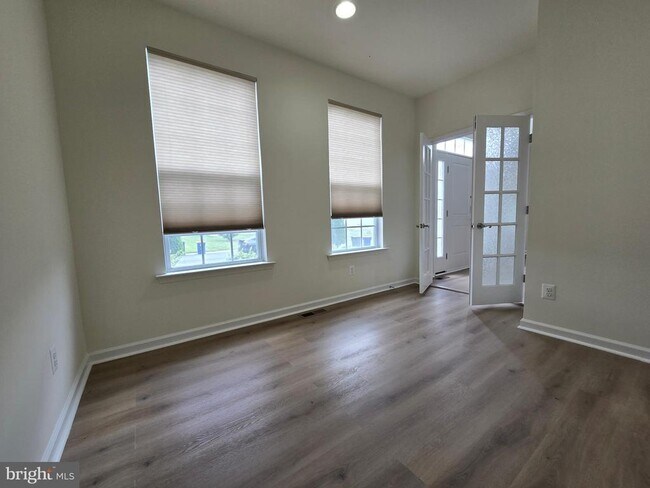 Building Photo - 173 Heartleaf Ln