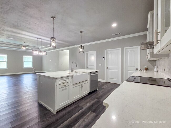 Building Photo - 1757 SW 72nd CIR