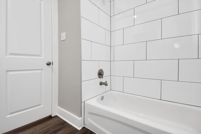 Building Photo - Beech